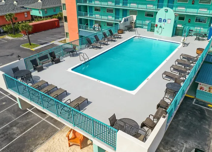 Resort: Beachside Resort Hotel