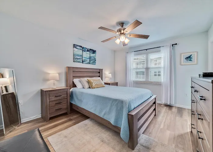 Harbor House B9