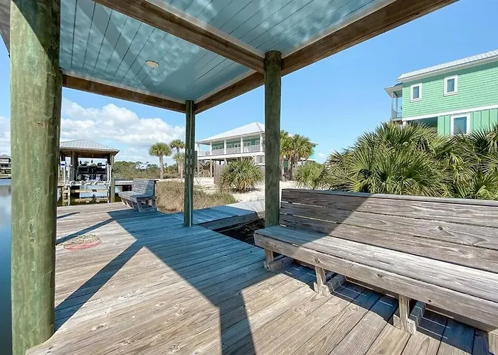 Family Getaway! Blue Bungalow W Pool! 4Min Walk To Beach!